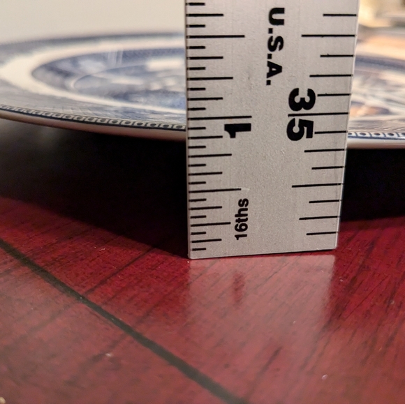 JOHNSON BROTHERS Blue And White WILLOW DINNER PLATES EUC 10.5" Dia. Newer - Picture 7 of 10